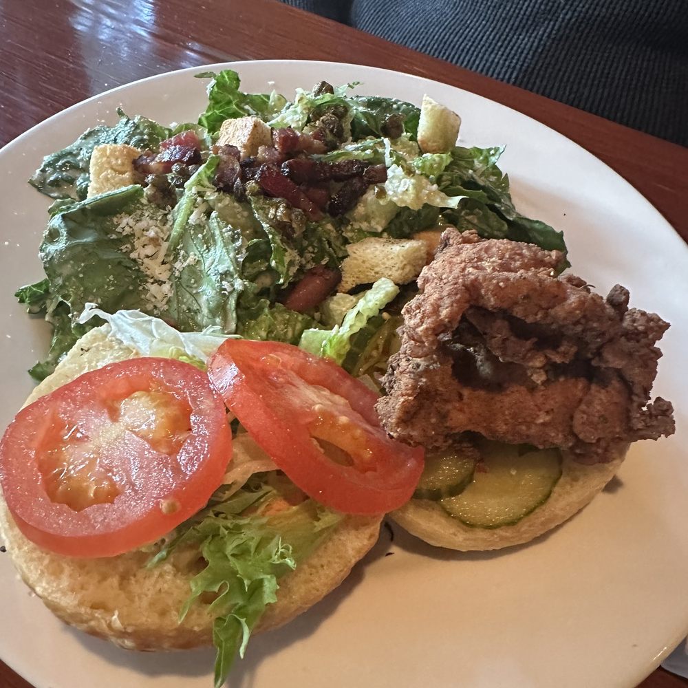 Heron Rock Bistro - Fried Chicken Burger - Breakfast & Brunch Near Me - Victoria, British Columbia