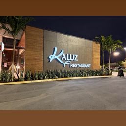 Exterior outside entrance of Kaluz Restaurants - Plantation, Florida Exterior outside entrance of Kaluz Restaurants - Plantation, Florida