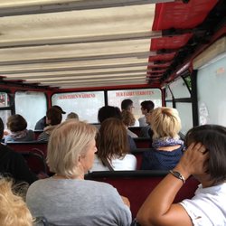 Hamburger Stadtrundfahrt - Die Roten Doppeldecker - Super Stimmung trotz schlechtem Wetter! Fahrer zeigte schon beim Einstieg Humor-Spaßfaktor gewiss!