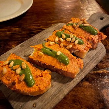 Uva - Bruschetta Pomodori Secchi - Italian Near Me - New York, New York Uva - Bruschetta Pomodori Secchi - Italian Near Me - New York, New York