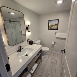 The Pell - Bathroom