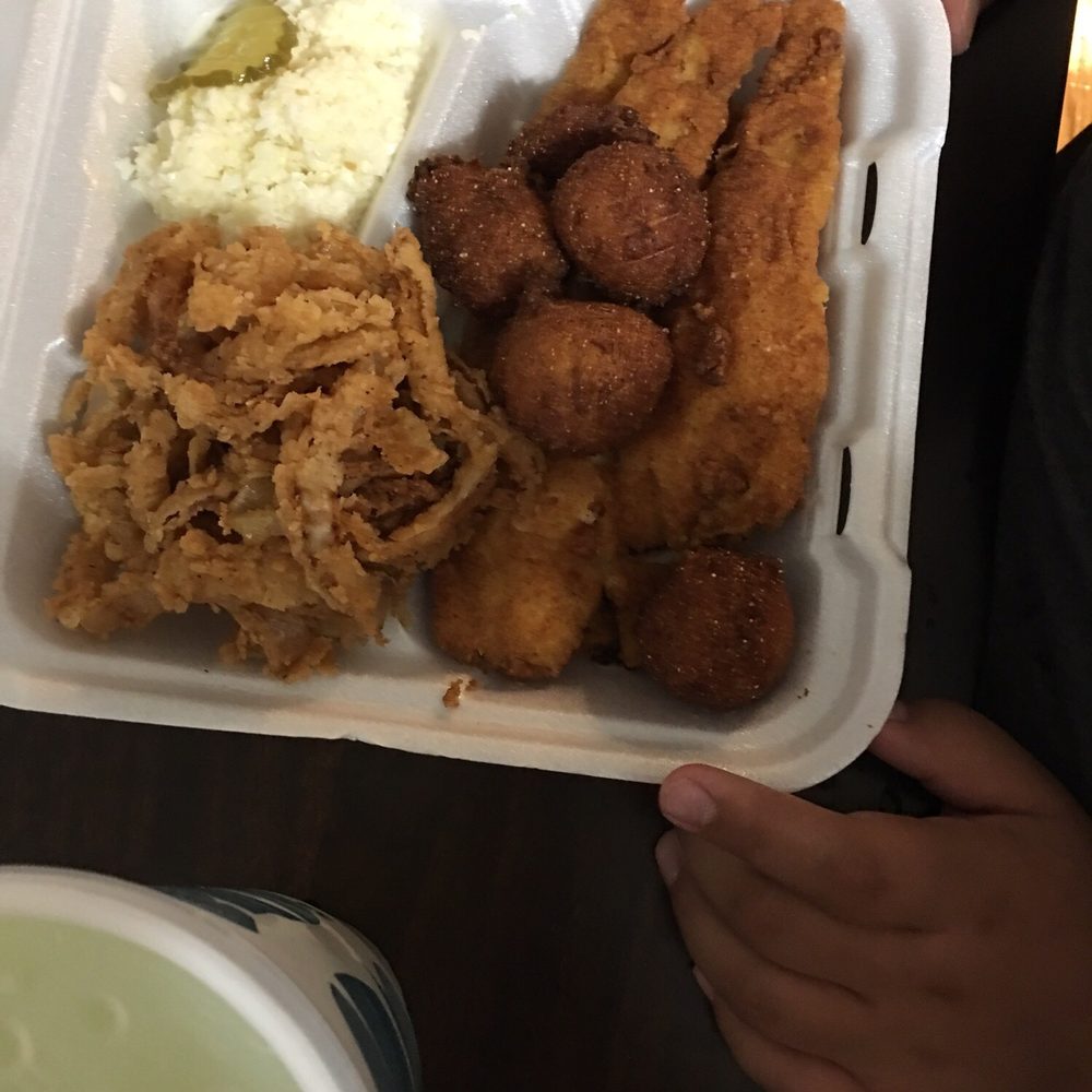 Flounder plate with onion rings Flounder plate with onion rings