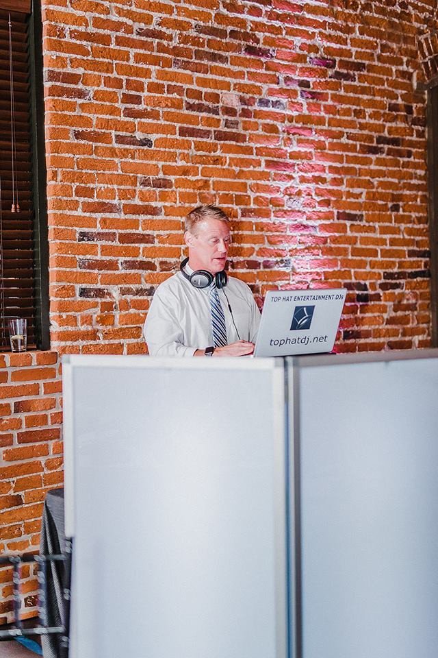 TOP HAT ENTERTAINMENT 324 Atkins Ave, Lancaster, Pennsylvania DJs