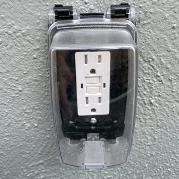 Moca Electric - Outdoor outlet - Electricians Near Me - Lonh Beach, California