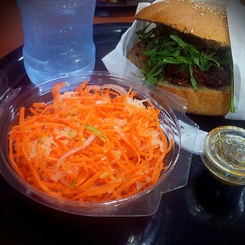 La Vache - Burger Montbéliard + coleslaw maison + boisson (10€) - Burgers Near Me - Orléans, 45 La Vache - Burger Montbéliard + coleslaw maison + boisson (10€) - Burgers Near Me - Orléans, 45