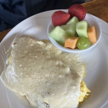 Rainbow Oaks Restaurant - Crab omelette with fruit - American Near Me - Fallbrook, California Rainbow Oaks Restaurant - Crab omelette with fruit - American Near Me - Fallbrook, California