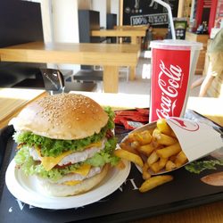 Ristoburger Easy - CheesePollo Menu XL for 13 euro. Its double chicken