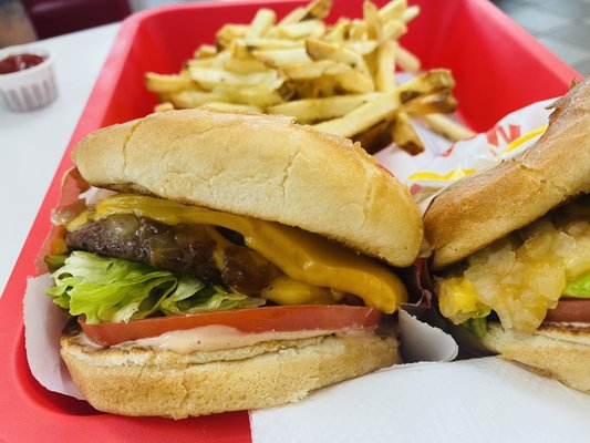 In-N-Out Burger by null