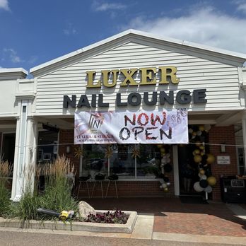 Luxer Nails Lounge - Waxing Near Me - Wayzata, Minnesota