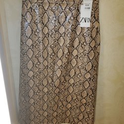 T J Maxx - TJ Max Find - Zara skirt $49.99 for $9.99!!!! Deal of the Day
