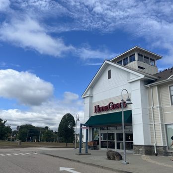 HomeGoods - Department Stores Near Me - North Kingstown, Rhode Island