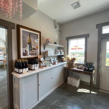 Milea Estate Vineyard - Indoor store - Wineries Near Me - Staatsburg, New York