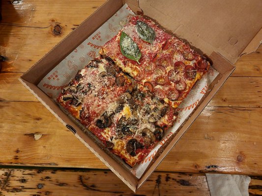 Sonny’s Pizza by null