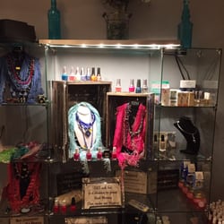 Nouveaux Skin & Nails - Gifts and accessories...