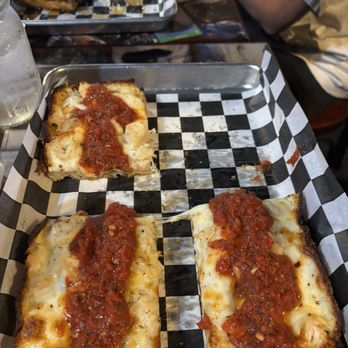 La Bang Bang - Cheese and chicken with red sauce - Chicken Wings Near Me - El Paso, Texas La Bang Bang - Cheese and chicken with red sauce - Chicken Wings Near Me - El Paso, Texas