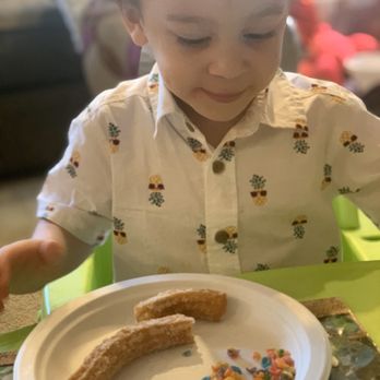 The Churro Truck - Fruity peoples and churros are his new favorite meal - Desserts Near Me The Churro Truck - Fruity peoples and churros are his new favorite meal - Desserts Near Me