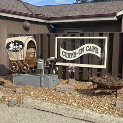 Curve-In Cafe