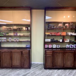 Buzzin Smoke & Vape Shop