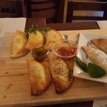 Che Boludo Empanadas Argentinas - Empanada sample minus 1 I already ate... - Argentine Near Me - Montpellier, 34 Che Boludo Empanadas Argentinas - Empanada sample minus 1 I already ate... - Argentine Near Me - Montpellier, 34