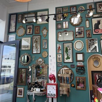Brooklyn Charm - Jewelry Near Me - Los Angeles, California Brooklyn Charm - Jewelry Near Me - Los Angeles, California