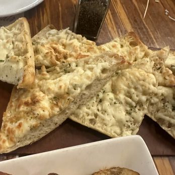 Johnny Rocco's Italian Grill - Cheesy Garlic Bread - Italian Near Me - Niagara Falls, Ontario