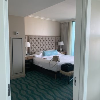 Opal Sands - Spacious bedroom - Resorts Near Me - Clearwater Beach, Florida Opal Sands - Spacious bedroom - Resorts Near Me - Clearwater Beach, Florida