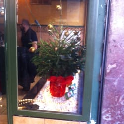 Cafè Arnús - Motivos navideños desde la cristalera-aparador