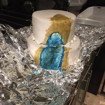 Classic Le Palais Pastry - This is the crap wedding cake they made for our wedding. Everyone said it looked like an alien vomitted. Was supposed to be a geode cake - Desserts Near Me - Los Angeles, California Classic Le Palais Pastry - This is the crap wedding cake they made for our wedding. Everyone said it looked like an alien vomitted. Was supposed to be a geode cake - Desserts Near Me - Los Angeles, California