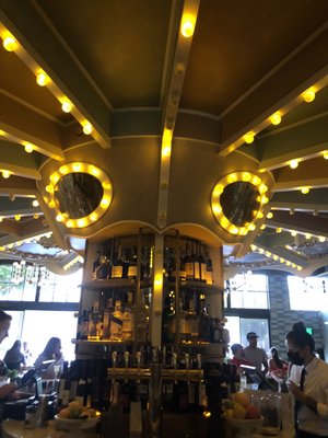 Wilma's Carousel Bar by null
