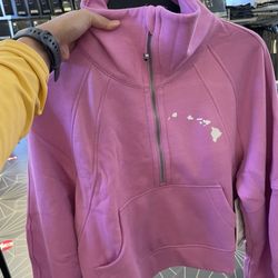 Lululemon Store - They have lots of Hawaii merch here - Dec 2023
