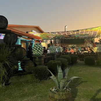 El Refu - Restaurant entrance. - Mexican Near Me - Houston, Texas El Refu - Restaurant entrance. - Mexican Near Me - Houston, Texas