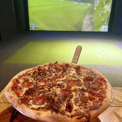 The Golf Bar - Full send pizza