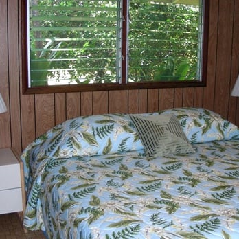 Hanalei Moon Beach Cottage - Bedroom. (Bed is much more comfortable than it looks here.) - Vacation Rentals Near Me - Hanalei, Hawaii