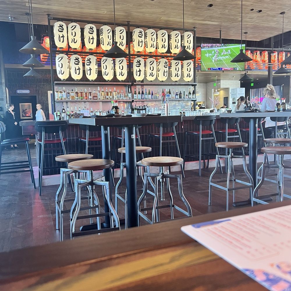 Blue Sushi Sake Grill - Full bar - Sushi Bars Near Me - Surprise, Arizona