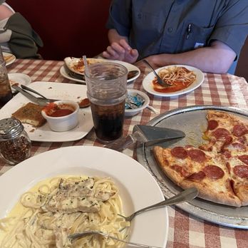 Angelini's Italian Restaurant - Italian Near Me - Turlock, California