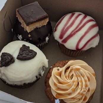 Cupcake Magician - a variety of cupcakes in a box - Cupcakes Near Me - Red Bank, New Jersey Cupcake Magician - a variety of cupcakes in a box - Cupcakes Near Me - Red Bank, New Jersey