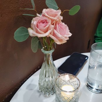 The Vine House - Cute table decoration - Wine Bars Near Me - Ripon, California The Vine House - Cute table decoration - Wine Bars Near Me - Ripon, California