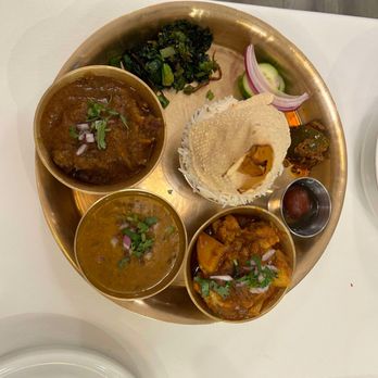 Cafe Everest - Himalayan/Nepalese Near Me - Cleveland, Ohio