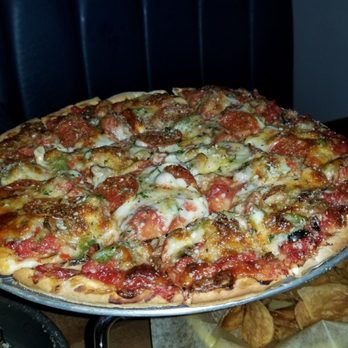 Easy Street - Thin sausage mushrooms, green peppers, pepperoni extra sauce well done - Pizza Near Me - Chicago, Illinois
