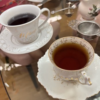 Tea at 1024 - Mermaid butterfly tea and cookies and cream black tea. - Tea Rooms Near Me - Honolulu, Hawaii Tea at 1024 - Mermaid butterfly tea and cookies and cream black tea. - Tea Rooms Near Me - Honolulu, Hawaii