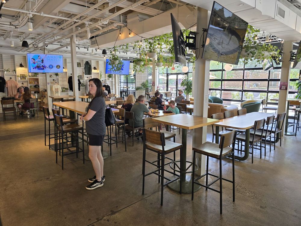 HopFly Brewing Company