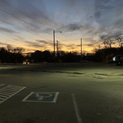 United States Postal Service - Lots o' parking.