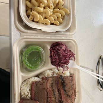 L.A. Brisket - Brisket bowl with side Mac & cheese - Smokehouse Near Me - Honolulu, Hawaii L.A. Brisket - Brisket bowl with side Mac & cheese - Smokehouse Near Me - Honolulu, Hawaii