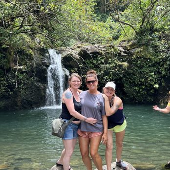 Rasmussen J Linda, MD - Hiking on Maui four weeks post surgery! (I'm on the right in yellow shorts) - Orthopedists Near Me - Kailua, Hawaii Rasmussen J Linda, MD - Hiking on Maui four weeks post surgery! (I'm on the right in yellow shorts) - Orthopedists Near Me - Kailua, Hawaii