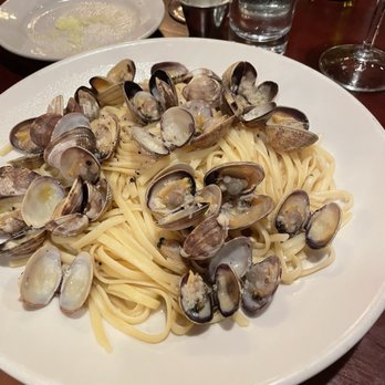 Mattone Restaurant & Bar - Linguine and clams were very good, a must try - Italian Near Me - La Grange Park, Illinois Mattone Restaurant & Bar - Linguine and clams were very good, a must try - Italian Near Me - La Grange Park, Illinois