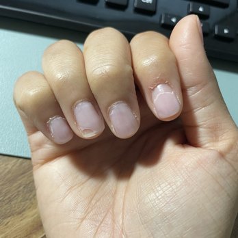 Rumor Has It Nail & Day Spa - Right hand of the gel mani (already peeling on almost every finger) - Nail Salons Near Me - Houston, Texas