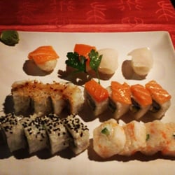 Aoyama - Sushi y makis
