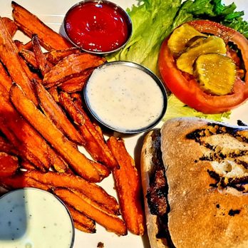 Manderes - Angus burger....killer potato fries! - Bars Near Me - Folsom, California