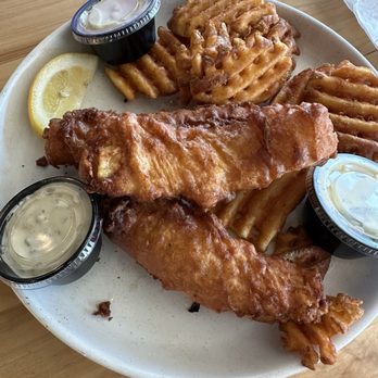 Bootlegger's Axe Co - Fish and chips - Axe Throwing Near Me - Port Huron, Michigan