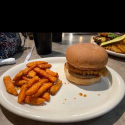 Slash J Saloon - Chicken sandwich with Sweet potato fries